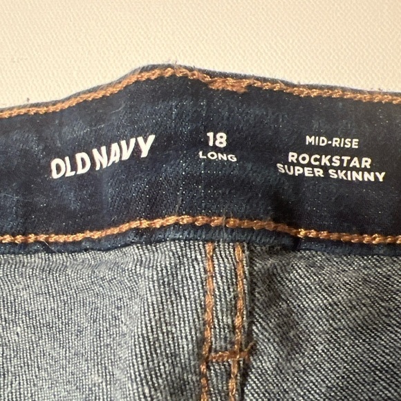 NWT Old Navy Women's Midrise Rockstar Super Skinny Size 18 Jeans Dark 🔥 (Q) - Picture 6 of 7
